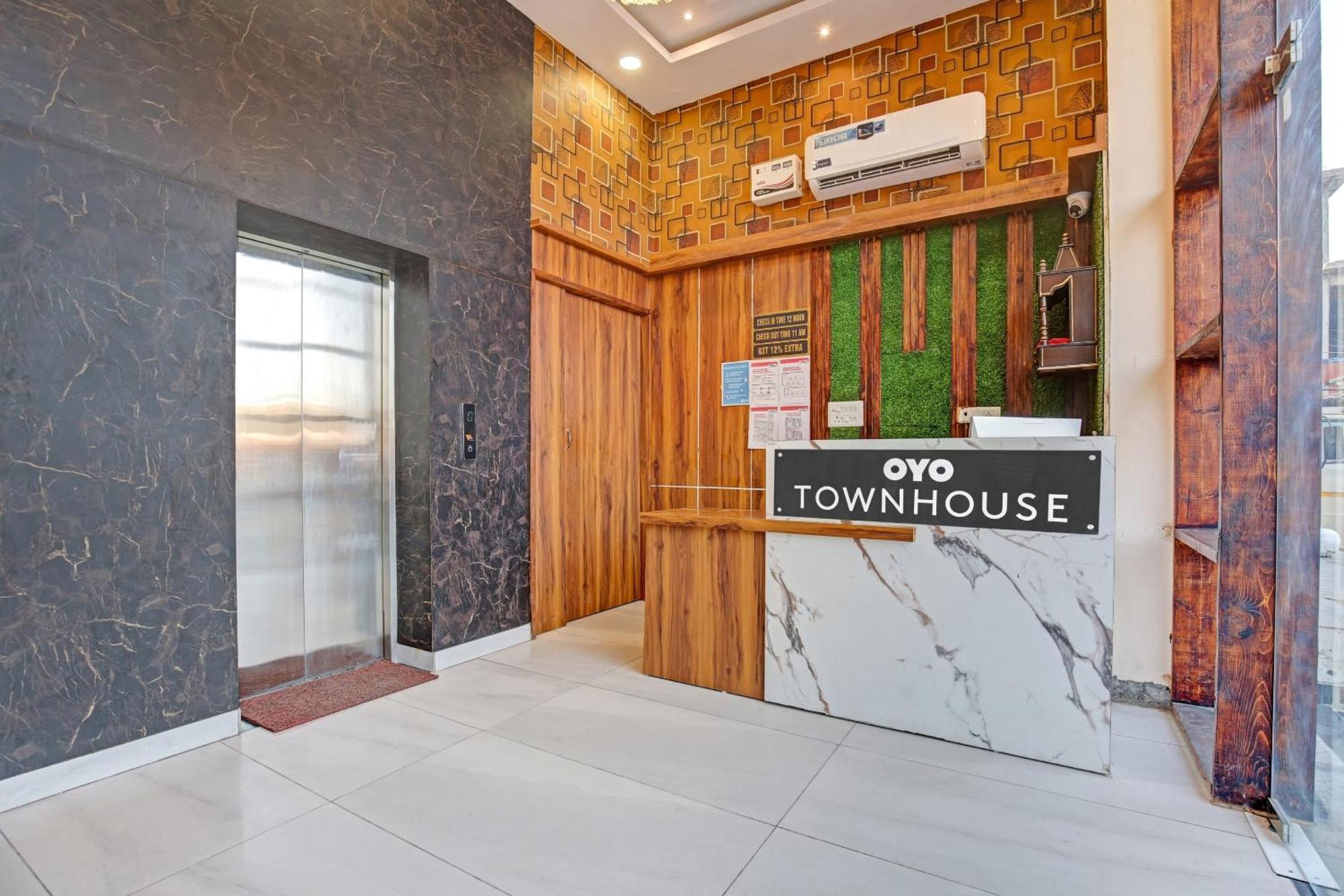 卢迪亚纳 Townhouse Sky酒店 外观 照片